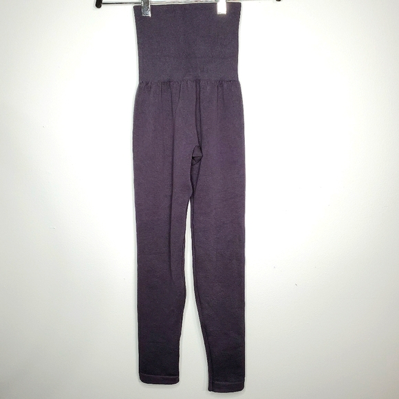 26) YELETE Thermal Leggings - Picture 3 of 10